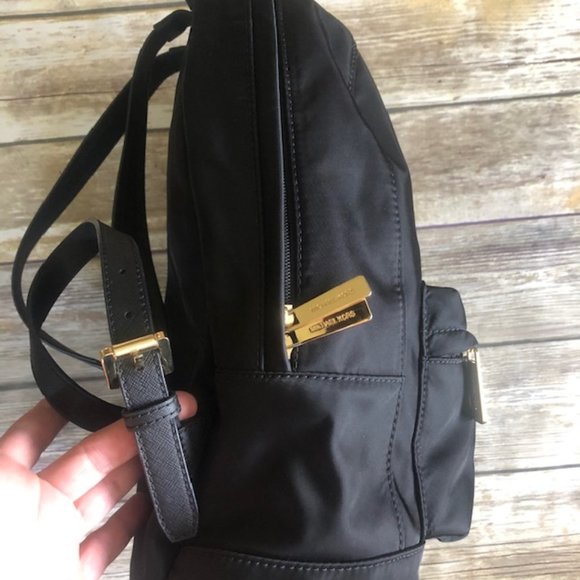 MICHAEL KORS JET SET BACKPACK W/LEATHER STRAPS main image 7